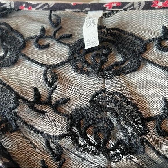 Free People Nomad Child Boho Floral Lace Tunic XS oversized - Picture 12 of 16